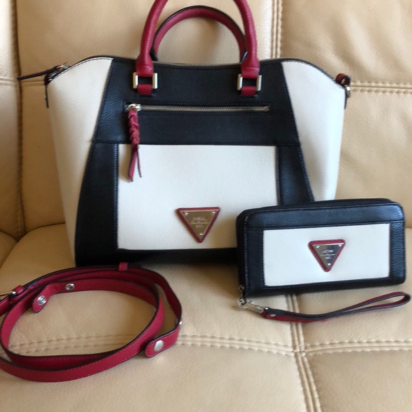 Guess Handbag & Wallet NWOT SOLD - Picture 1 of 6